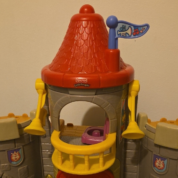 Little People Lil Kingdom Castle 2003 With Extras - Picture 3 of 14